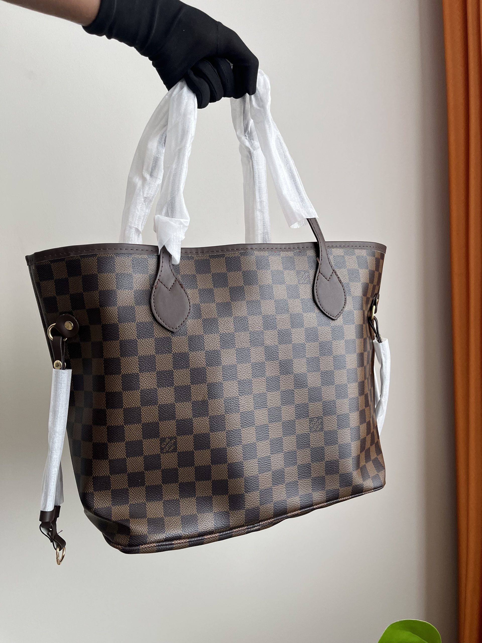 LV Neverfull